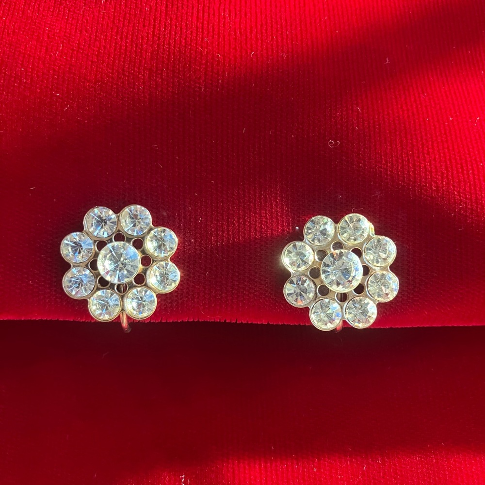 Vintage Rhinestone Gold Tone Screw Back Earrings